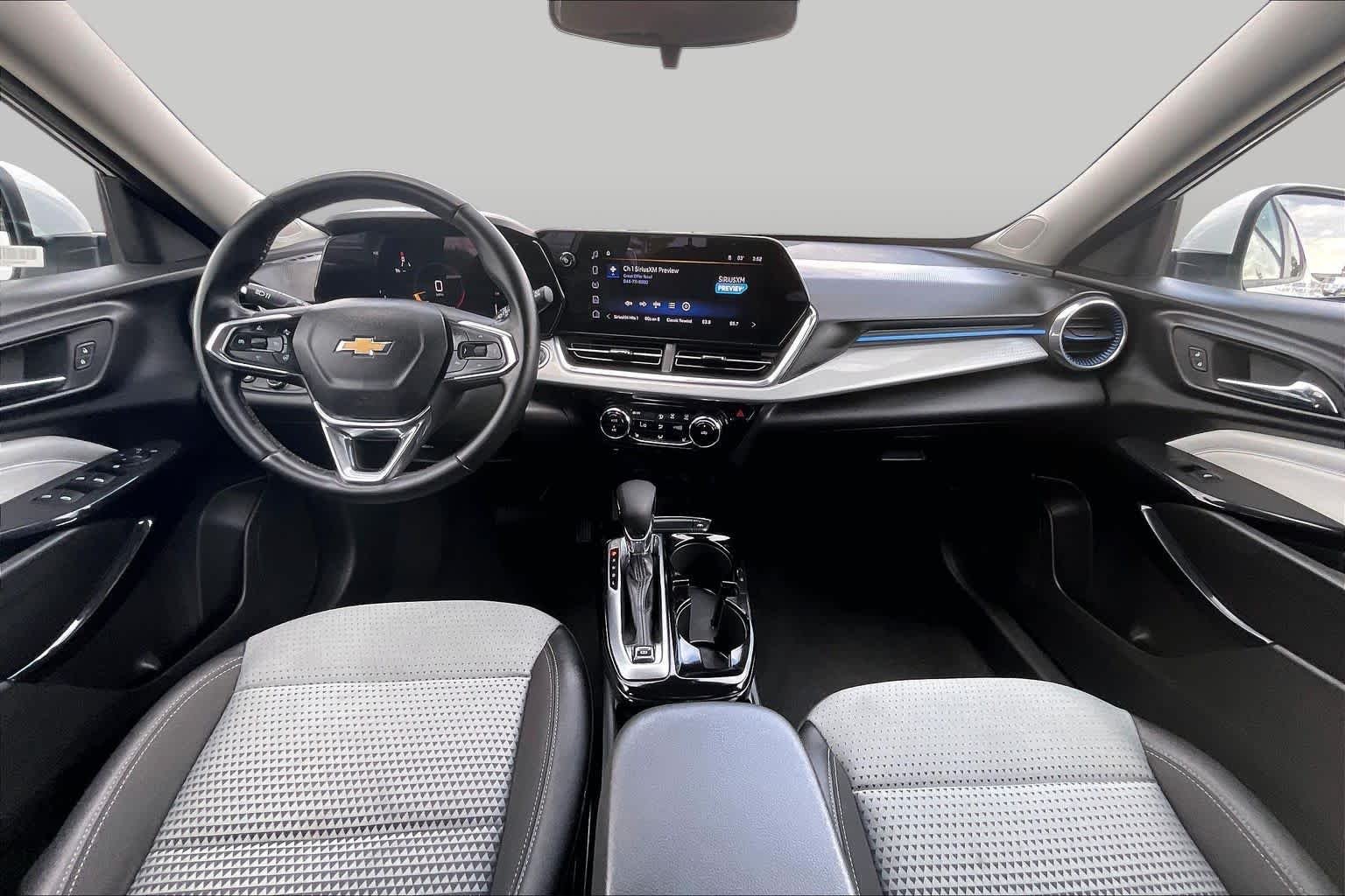 2025 Chevrolet Trax LT - Photo 15
