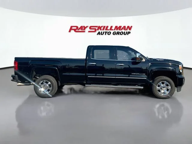 Used 2019 Black GMC Denali image 8