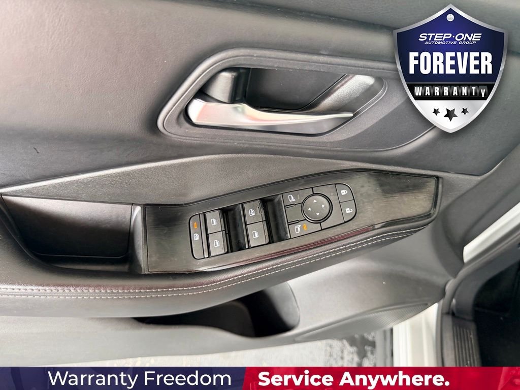 Used 2024 Silver Nissan SV image 11
