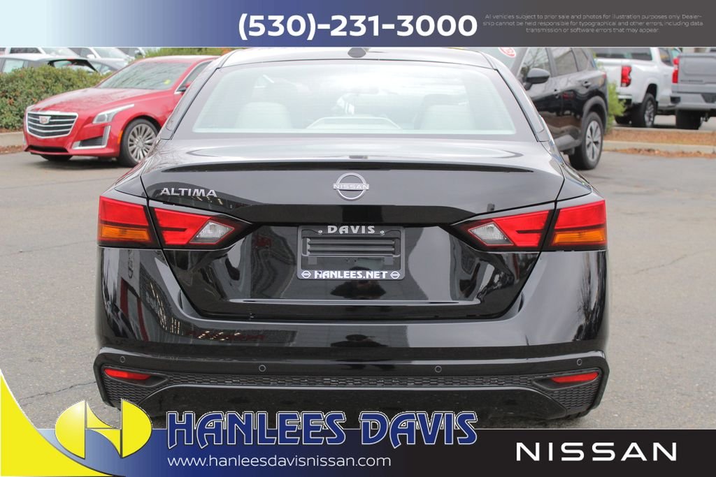 2025 Nissan Altima SV