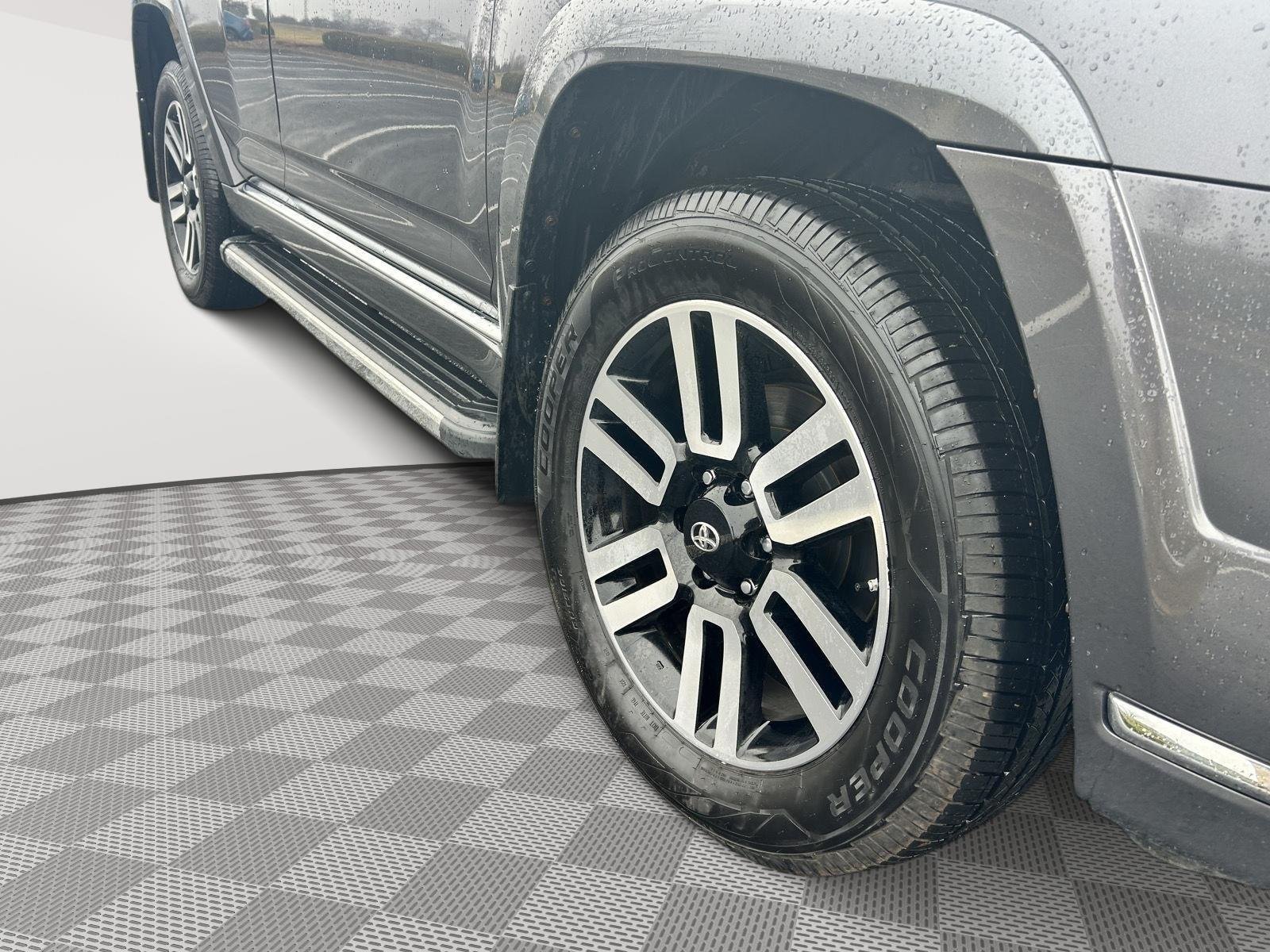 2021 Toyota 4Runner Limited - Photo 6