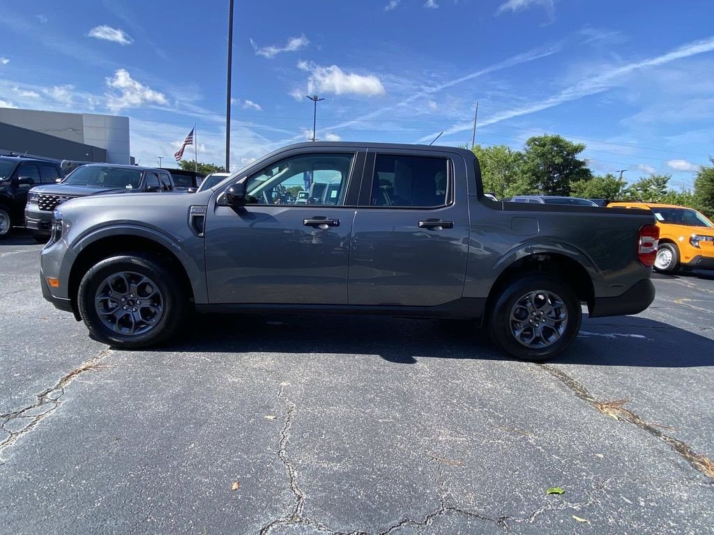 New 2026 Carbonized Gray Metallic Ford XLT image 5