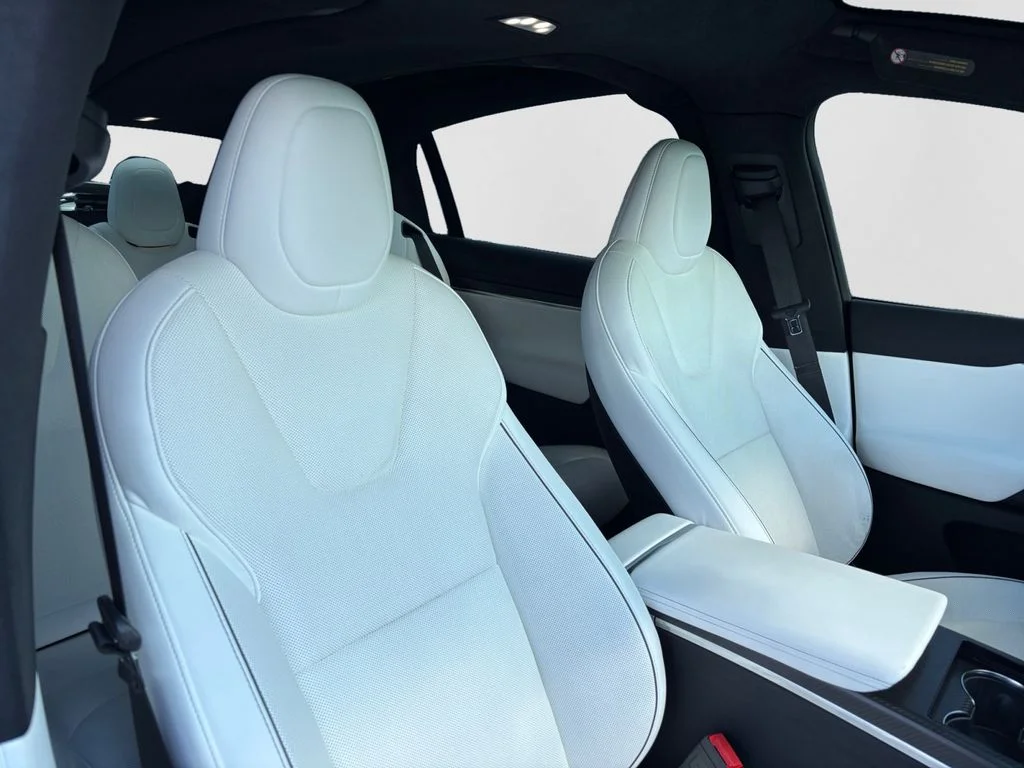 Used 2022 White Tesla Plaid image 51