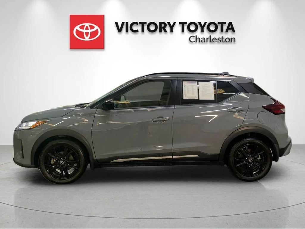 Used 2023 Gray Nissan SR image 2