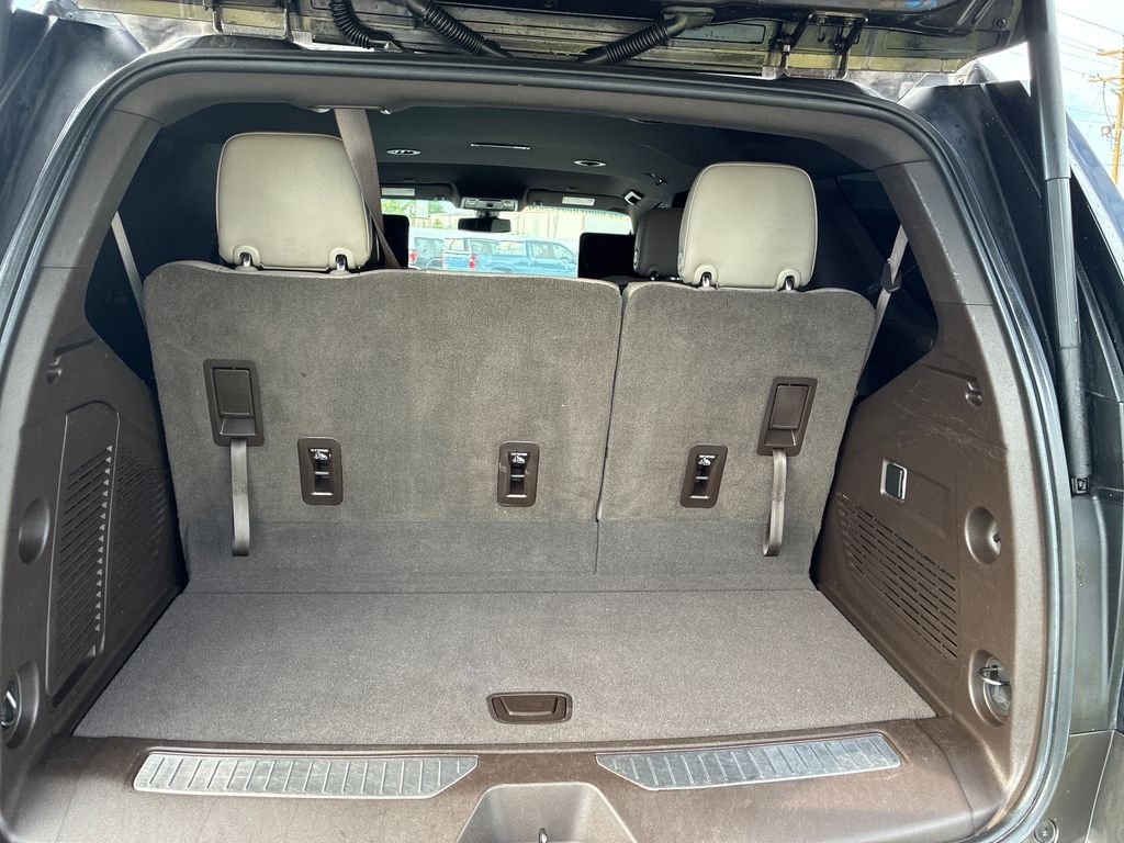 Used 2021 Gray Chevrolet Z71 image 18