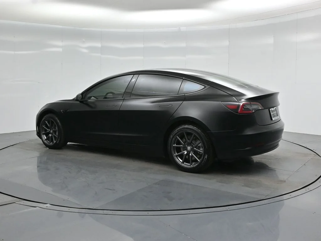 Used 2019 White Tesla Standard Range Plus image 5