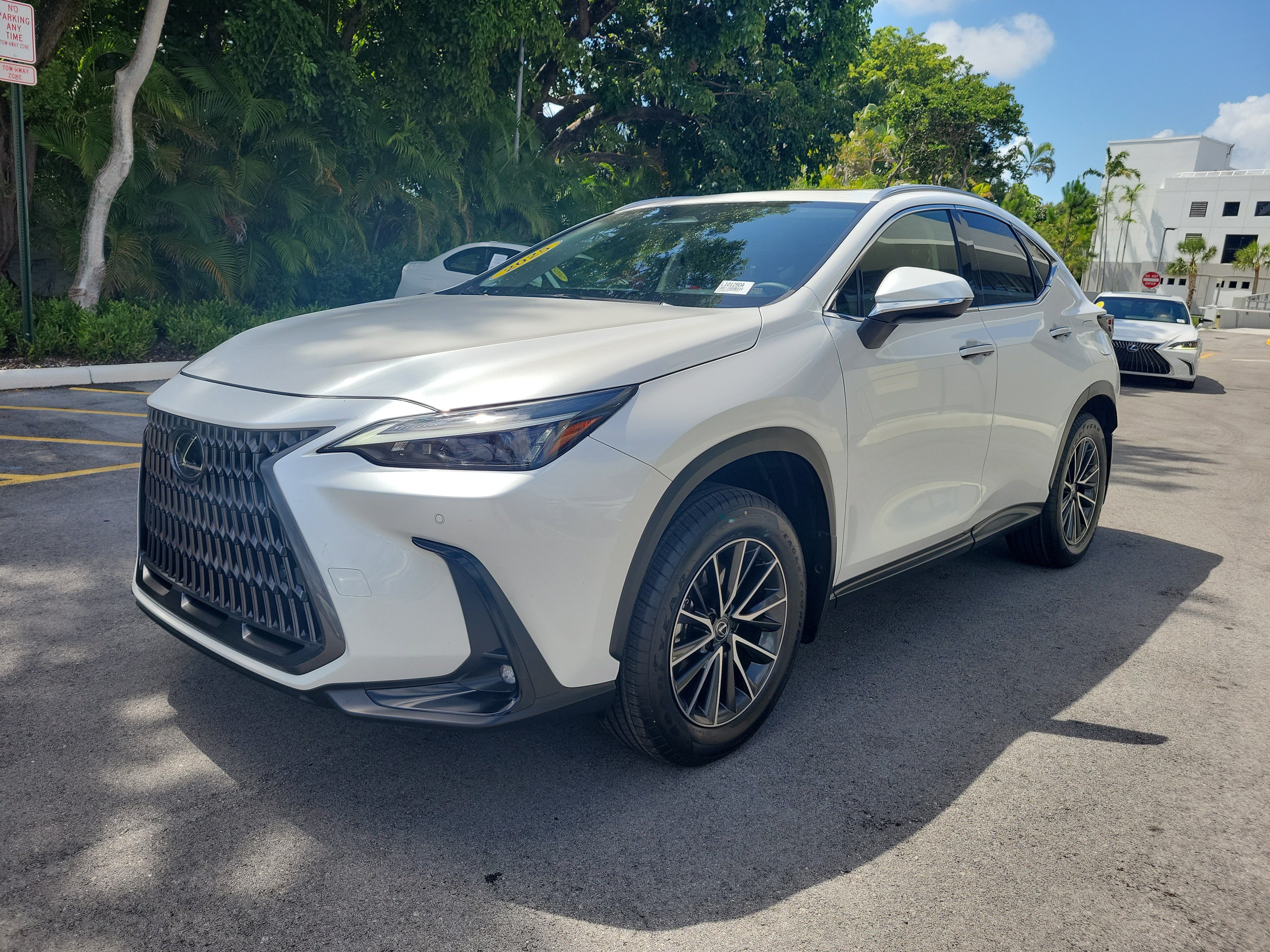 Certified Used 2025 EMINENT WHITE PEARL Lexus NX 250 Premium image 3
