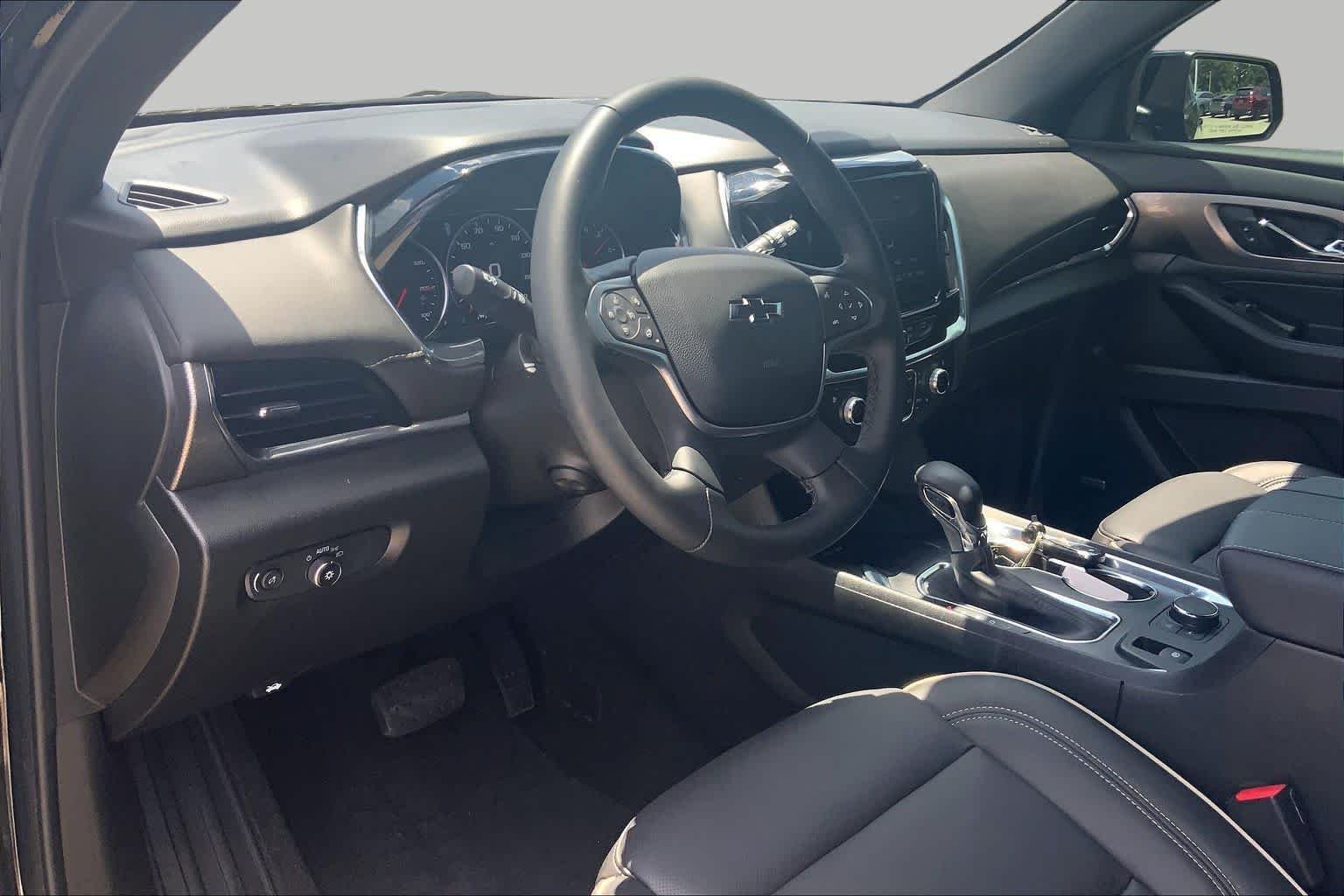 Used 2023 Mosaic Black Metallic Chevrolet Premier image 17