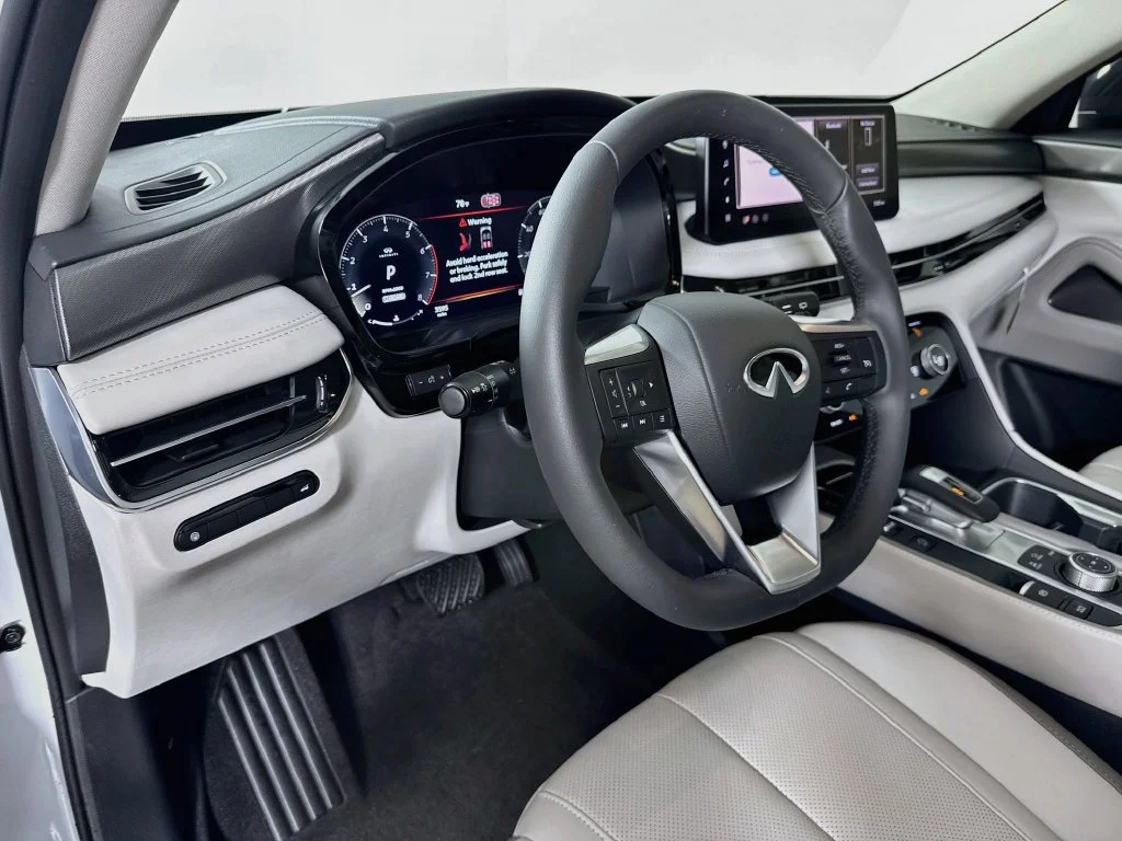 Certified Used 2027 White INFINITI PURE image 12