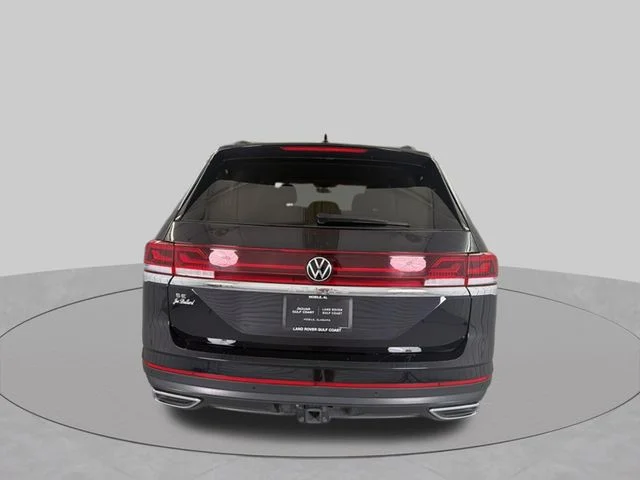 Used 2026 Deep Black Pearl Volkswagen 2.0T SE w/Technology image 7
