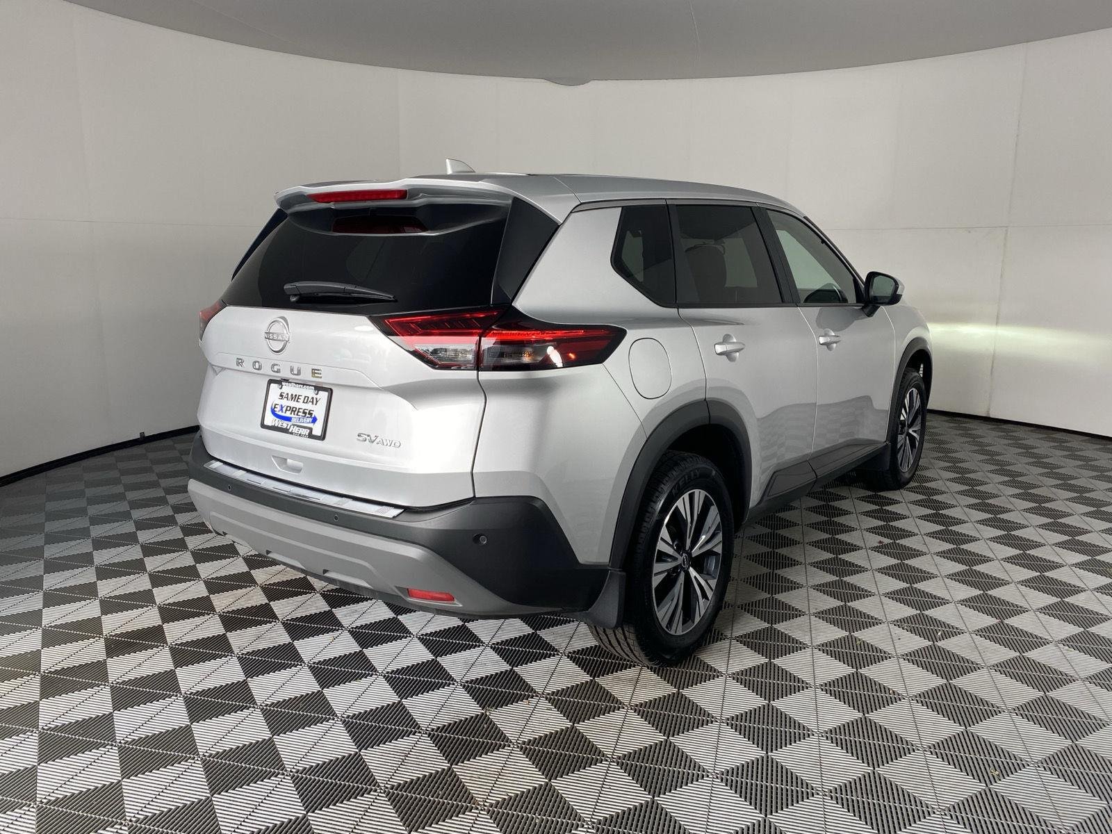 Used 2023 Brilliant Silver Metallic Nissan SV image 8