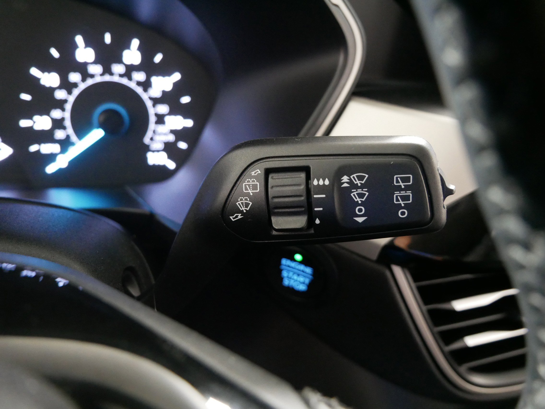 2022 Ford Escape SE - Photo 31