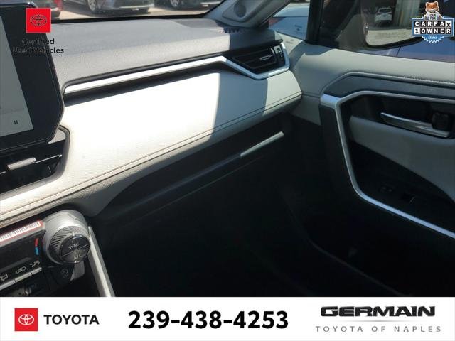 Certified Used 2025 RUBY FLARE PEARL Toyota  image 34
