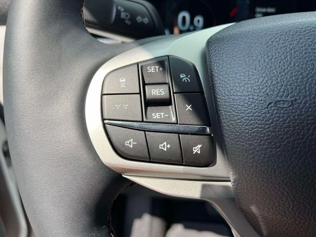 New 2027 Avalanche Gray Ford Active image 27