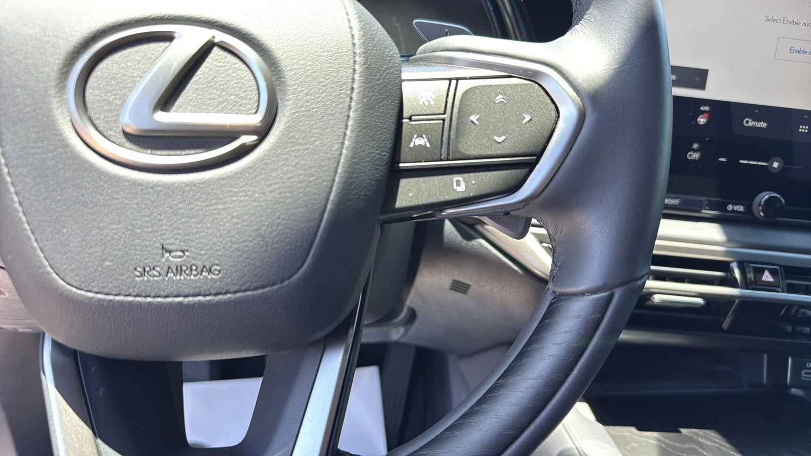 Used 2024 White Lexus 350h Luxury image 15