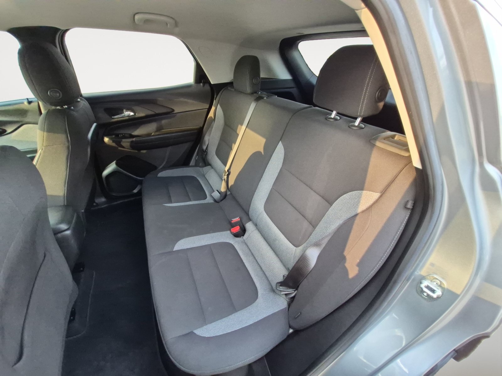 Used 2023 STERLING GRAY METALLIC Chevrolet LT image 23