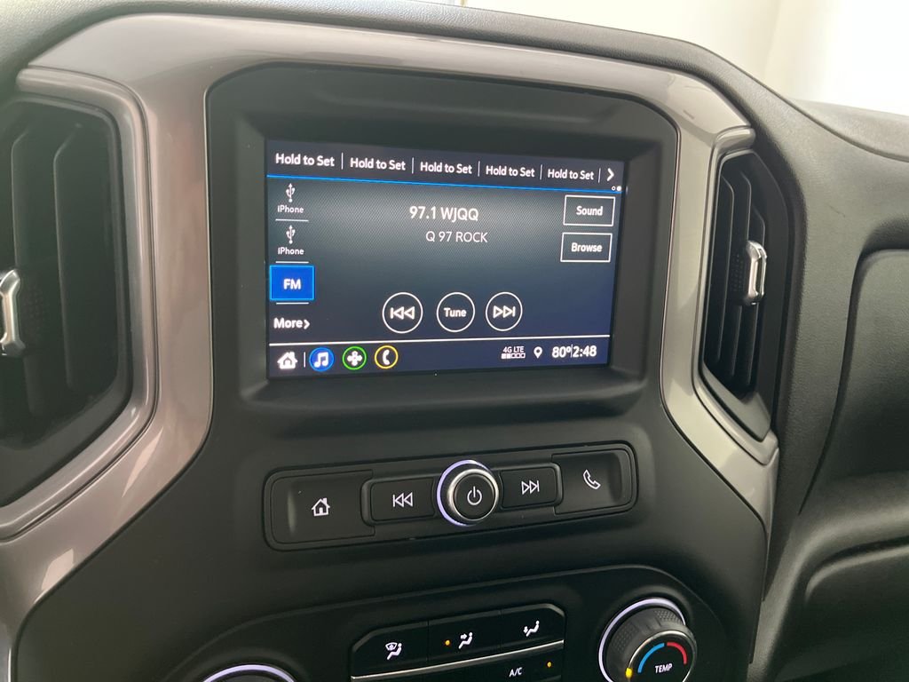 Used 2022 White Chevrolet Custom image 21