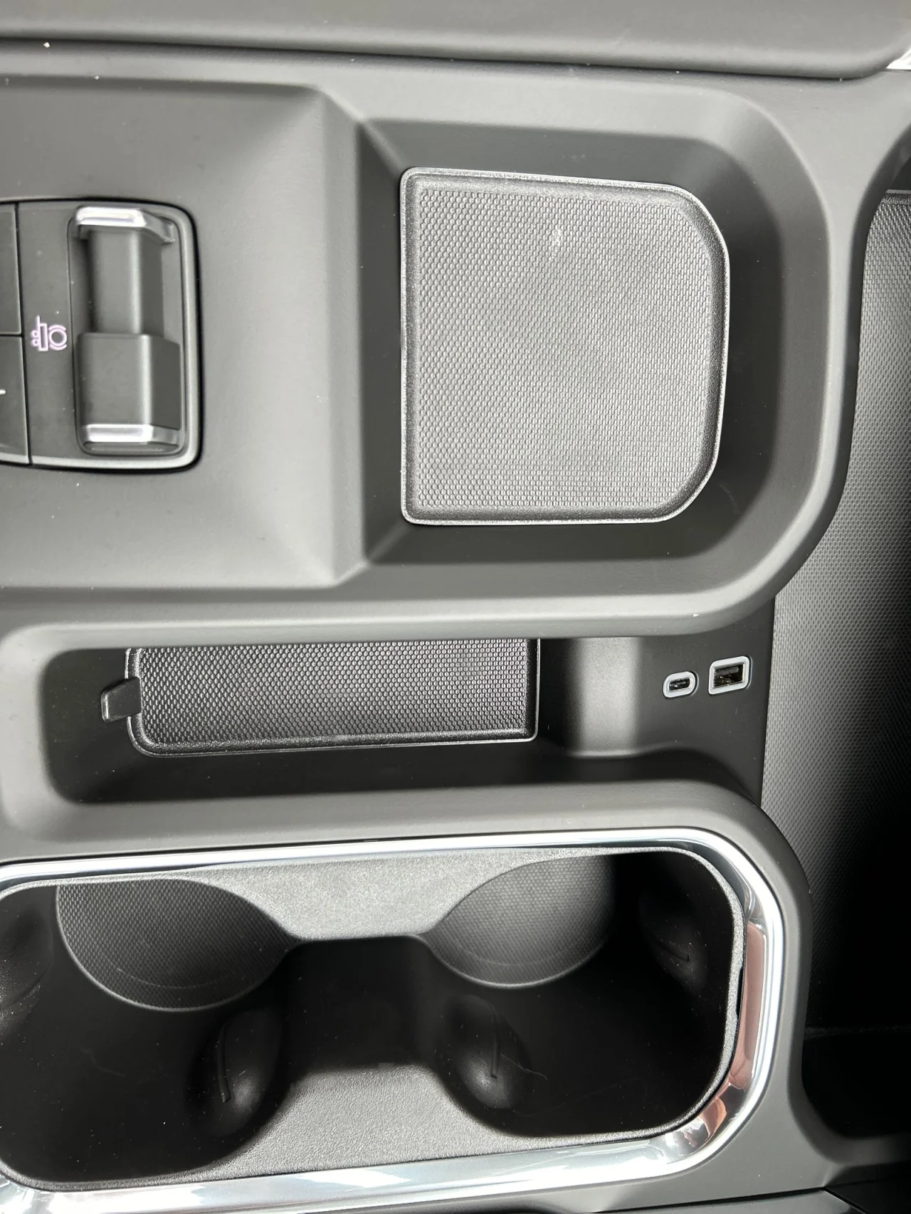 New 2026 Glacier White Tricoat GMC Denali Ultimate image 15