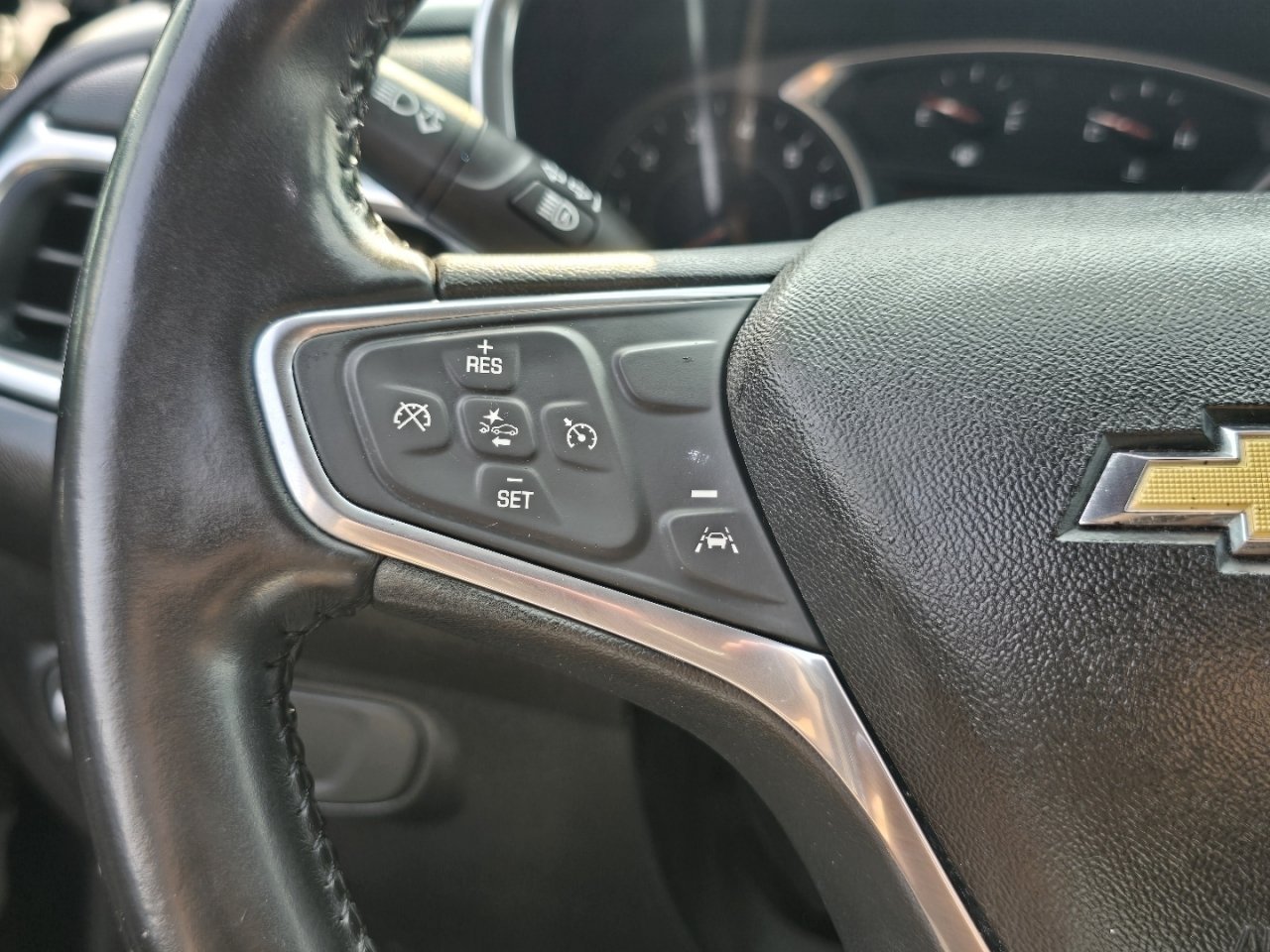 Used 2019 Gray Chevrolet LT image 22