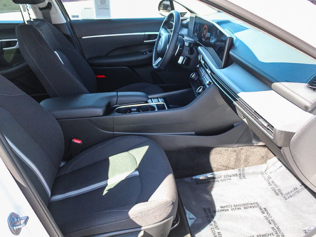 Used 2026 White Hyundai SEL Sport image 18