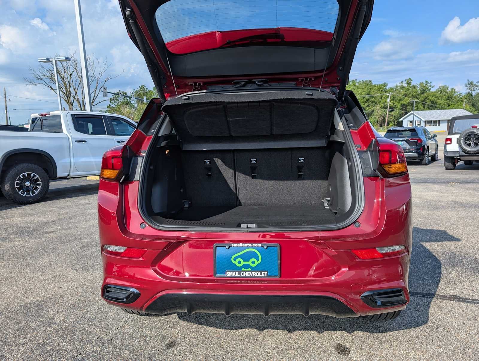 Used 2023 Cinnabar Metallic Buick Select image 38