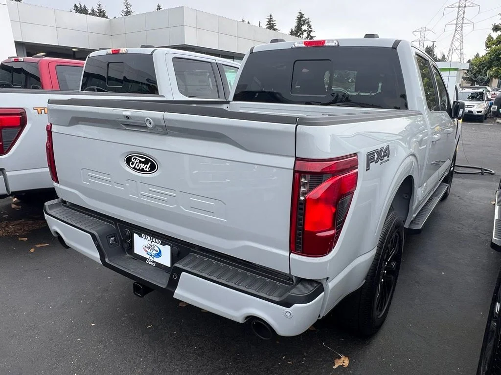 New 2026 Avalanche Ford XLT image 5