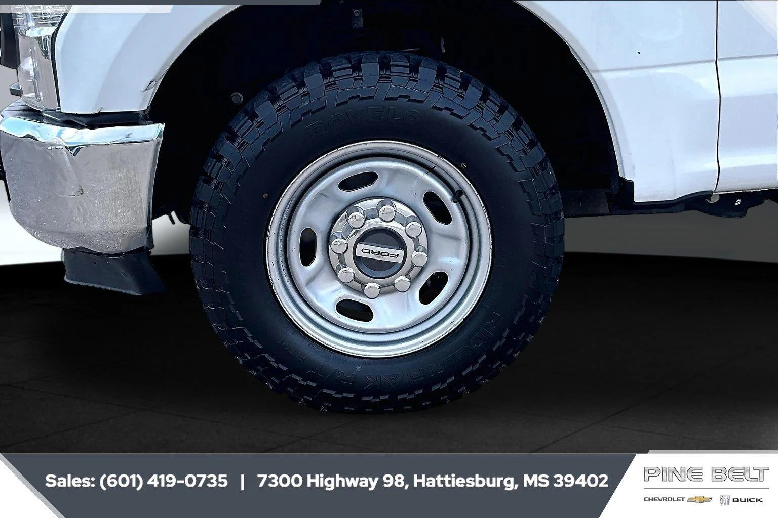 Used 2020 White Ford XL image 8