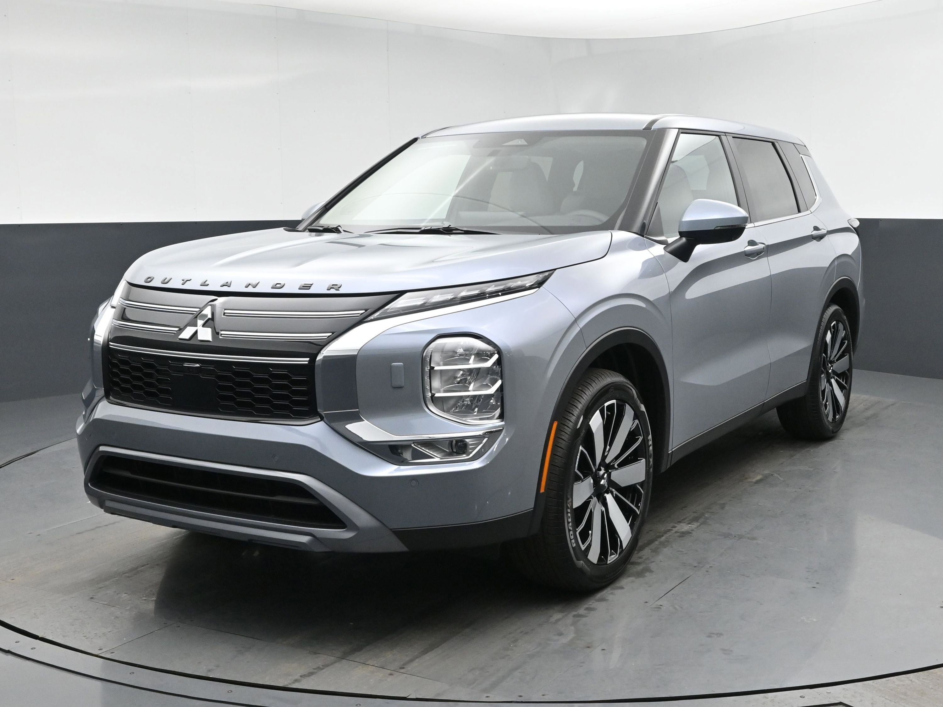 2026 Mitsubishi Outlander SE S-AWC's photo