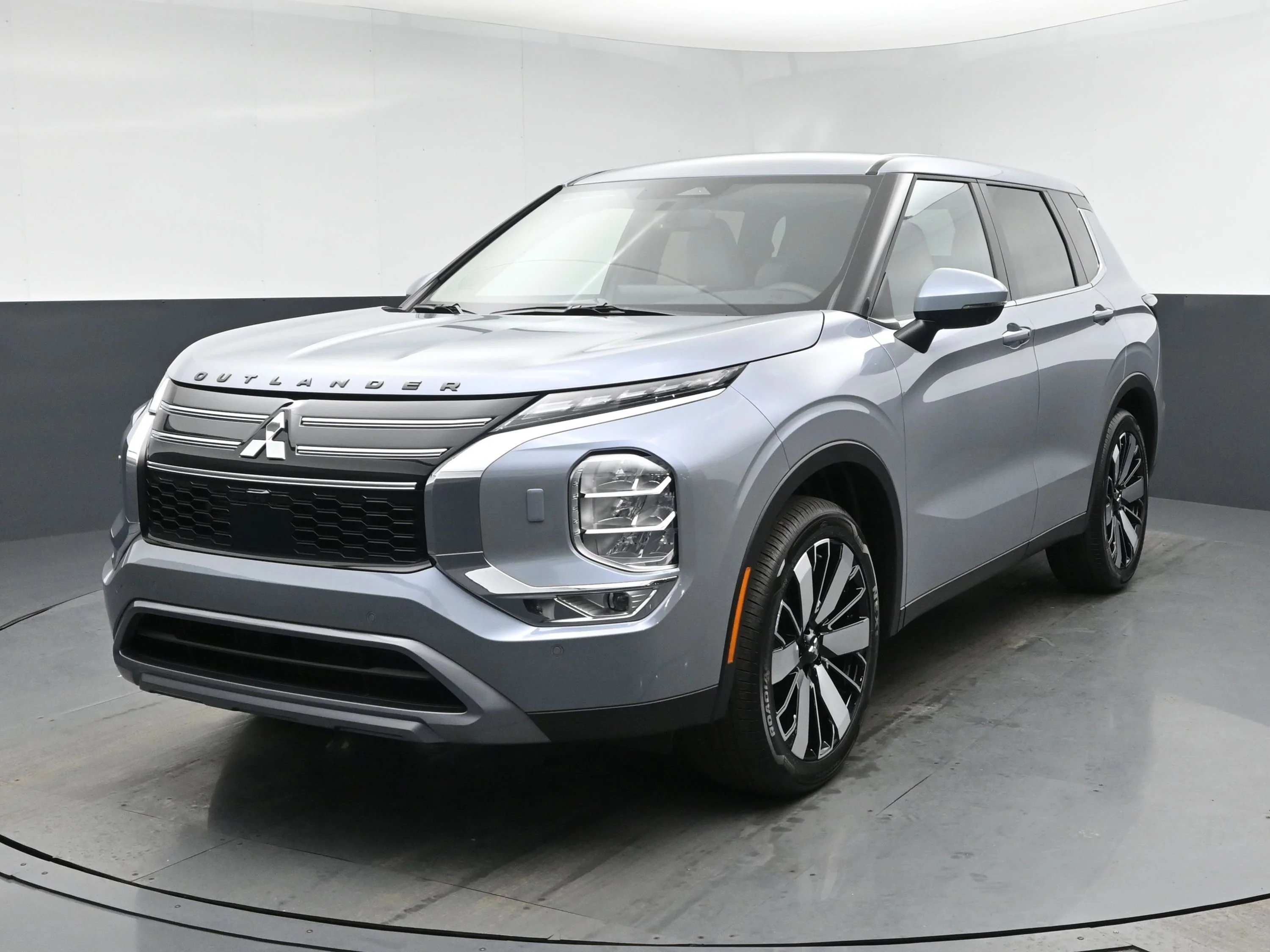 2026 Mitsubishi Outlander SE S-AWC's photo