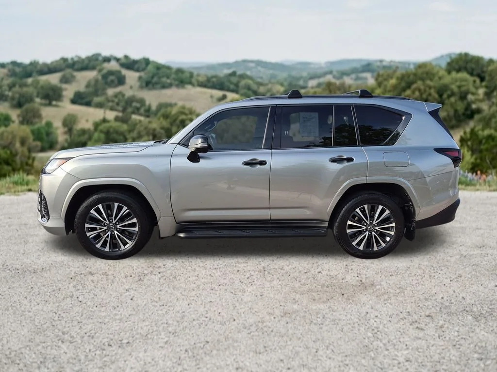 Used 2022 Silver Lexus 600 Premium image 5