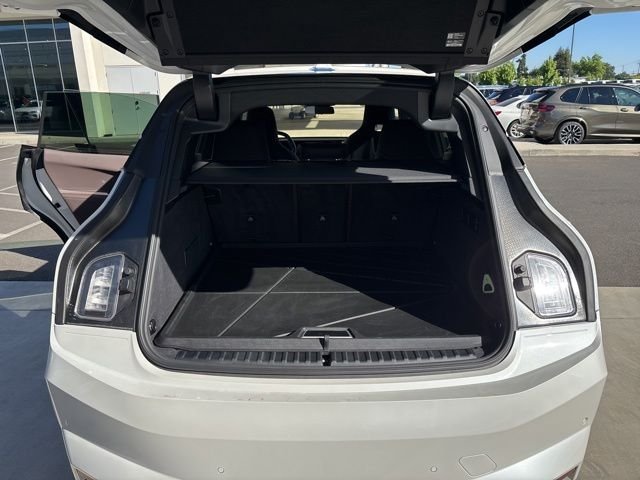 Used 2026 White BMW xDrive45 image 19