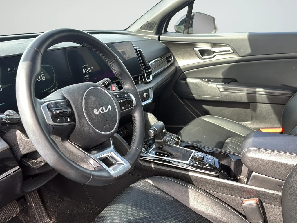Used 2024 White Kia X-Line image 15