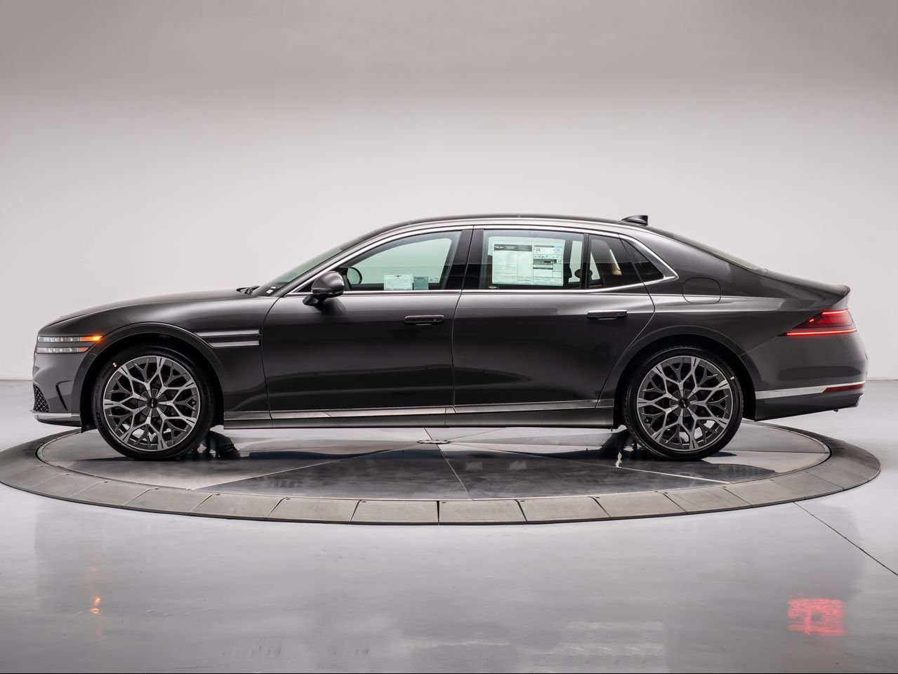 New 2026 Makalu Gray Genesis 3.5T E-SC MHEV image 2