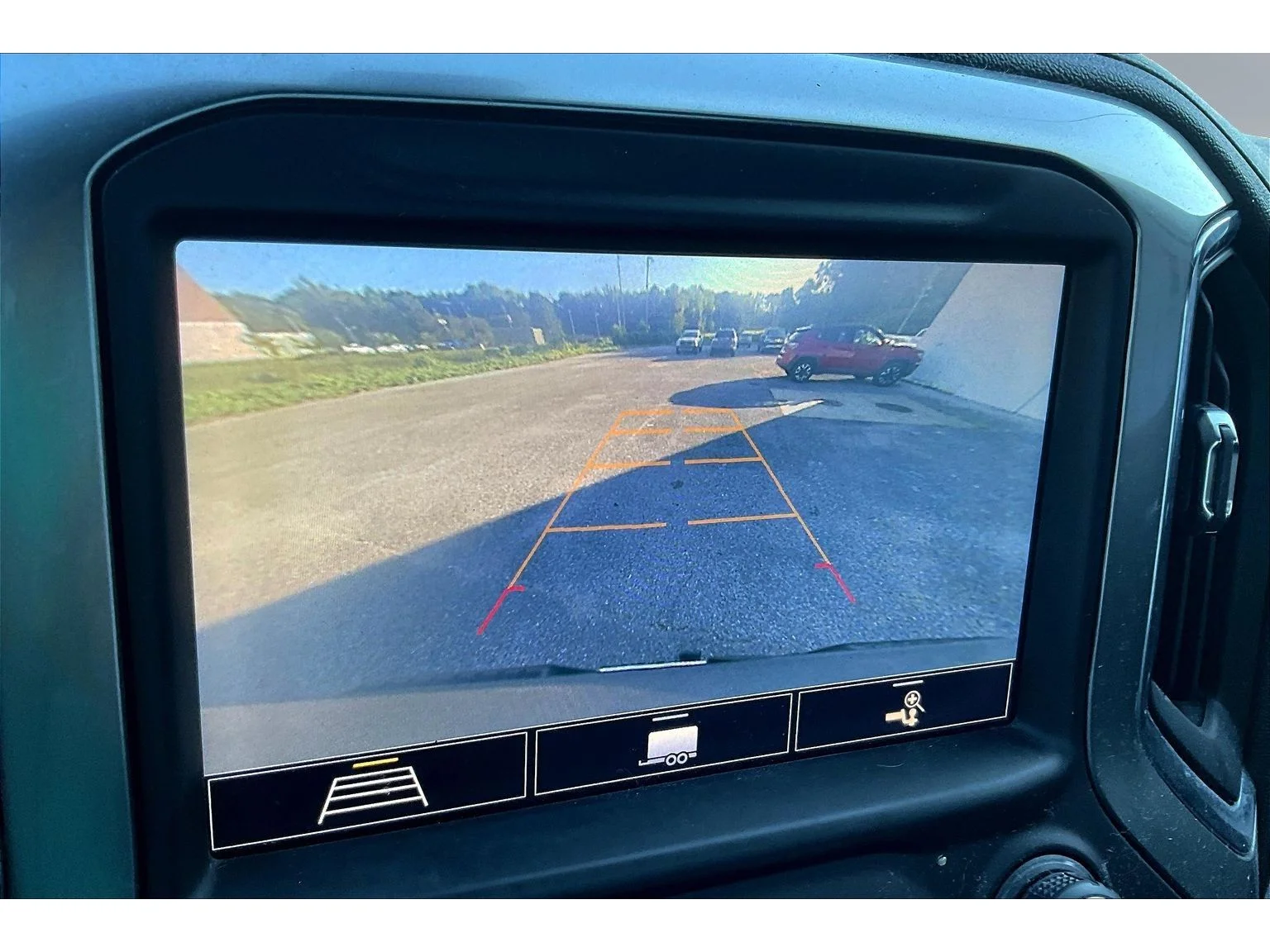 Used 2020 SATIN STEEL METALLIC Chevrolet LT image 14