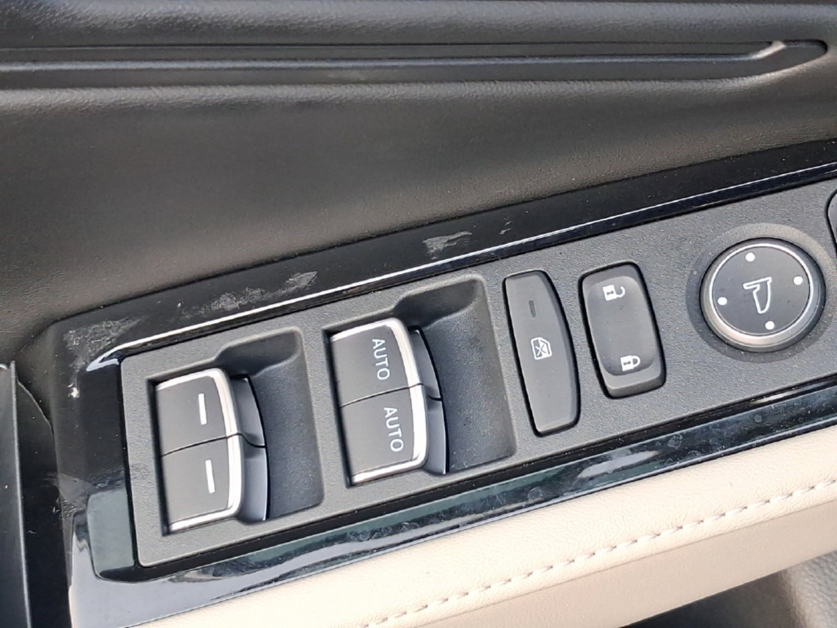 Used 2026 White Honda Touring image 13
