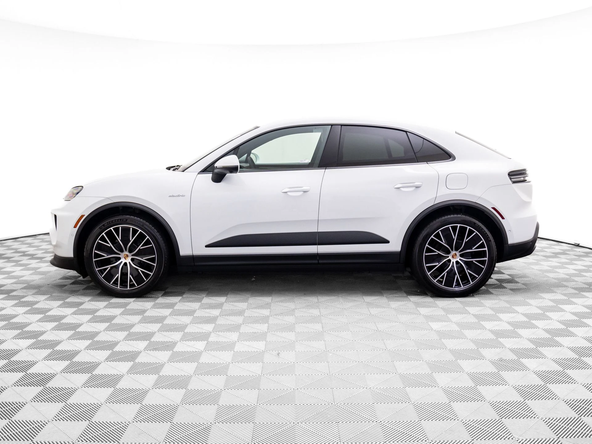 New 2026 White/off-white Porsche 4 image 2
