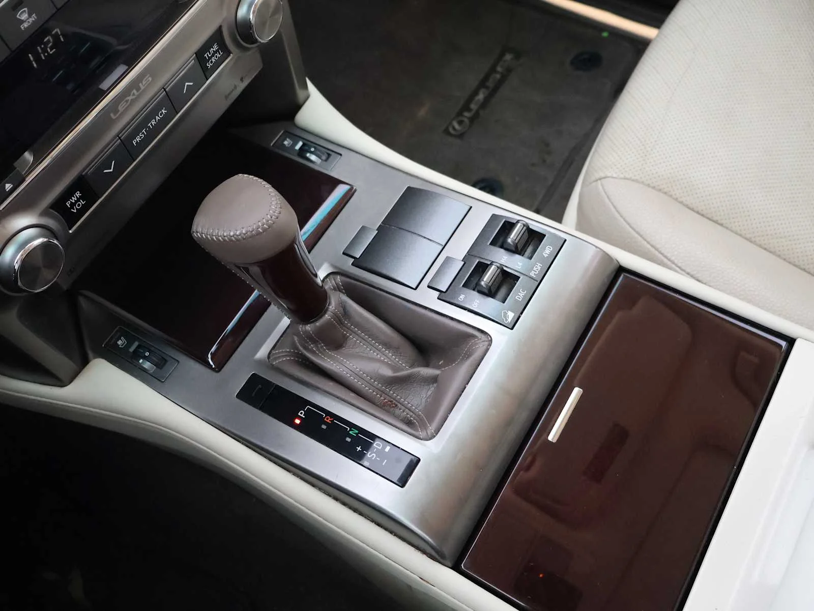 Used 2016 Nebula Gray Pearl Lexus  image 20