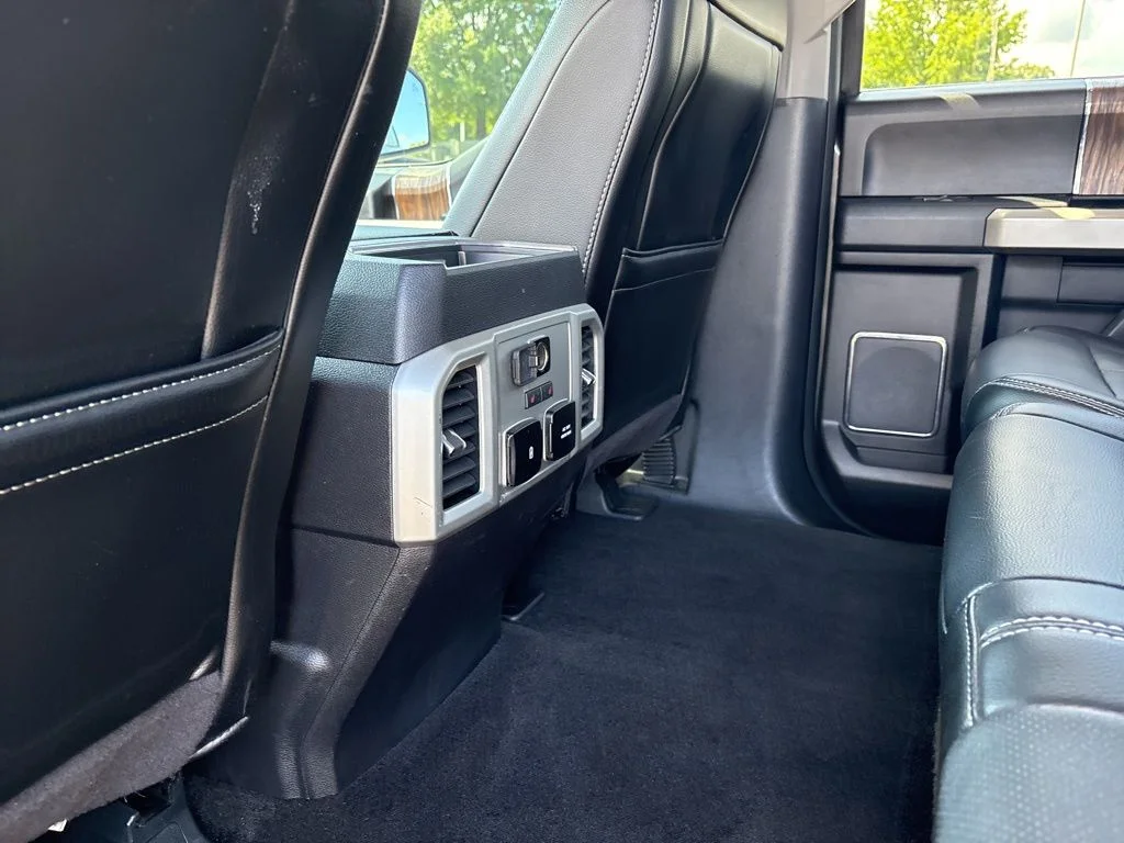 Used 2018 Gray Ford Lariat image 25