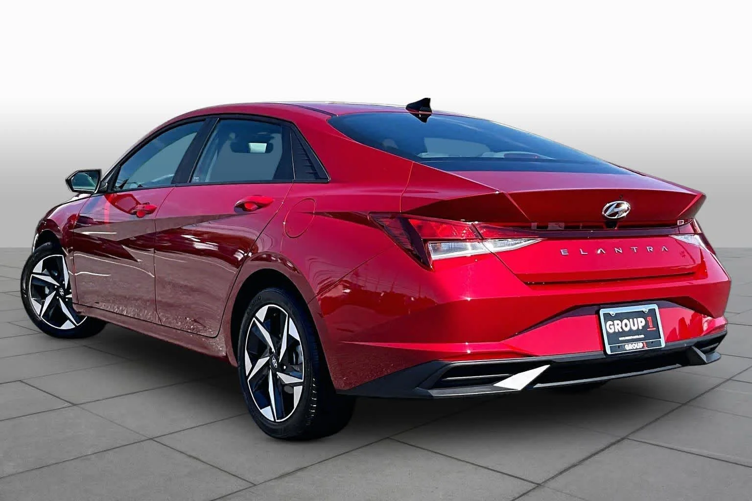 Used 2023 Scarlet Red Pearl Hyundai SEL image 11