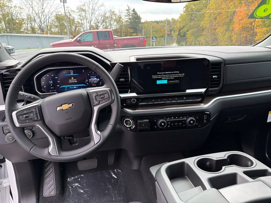 New 2026 Summit White Chevrolet LT (2FL) image 11