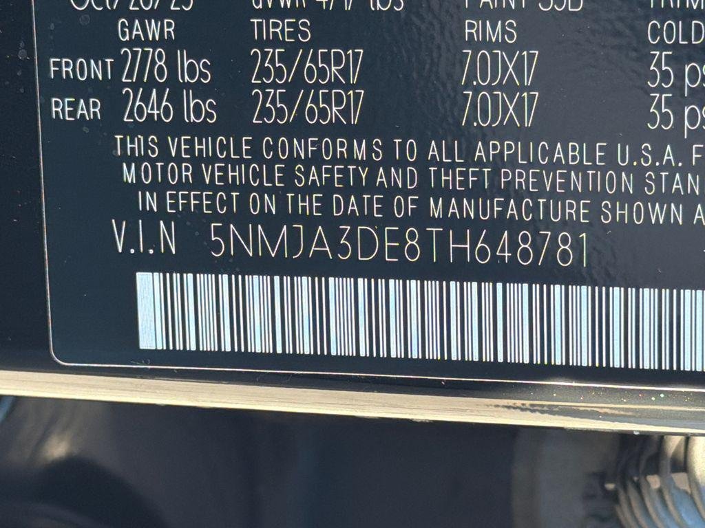 New 2026 Black Hyundai SE FWD image 31