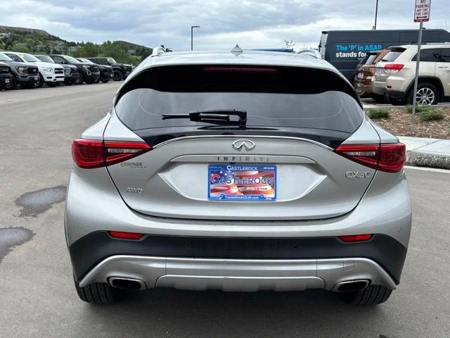 Used 2017 Silver INFINITI Premium image 4