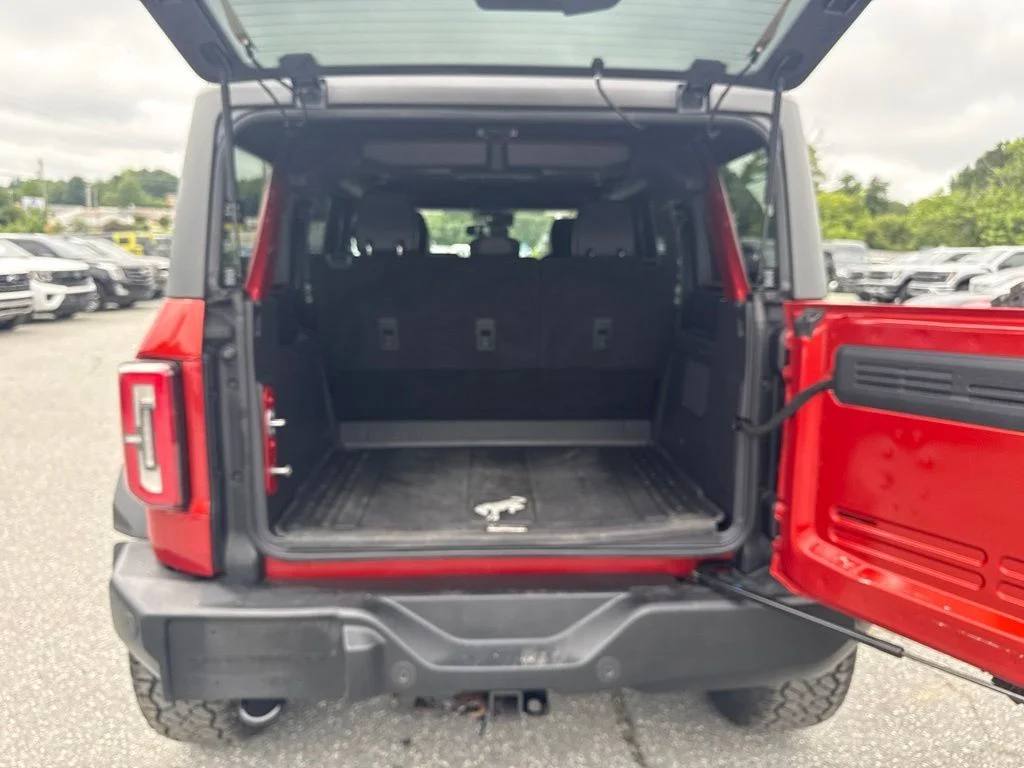 Used 2023 Red Ford Wildtrak image 19
