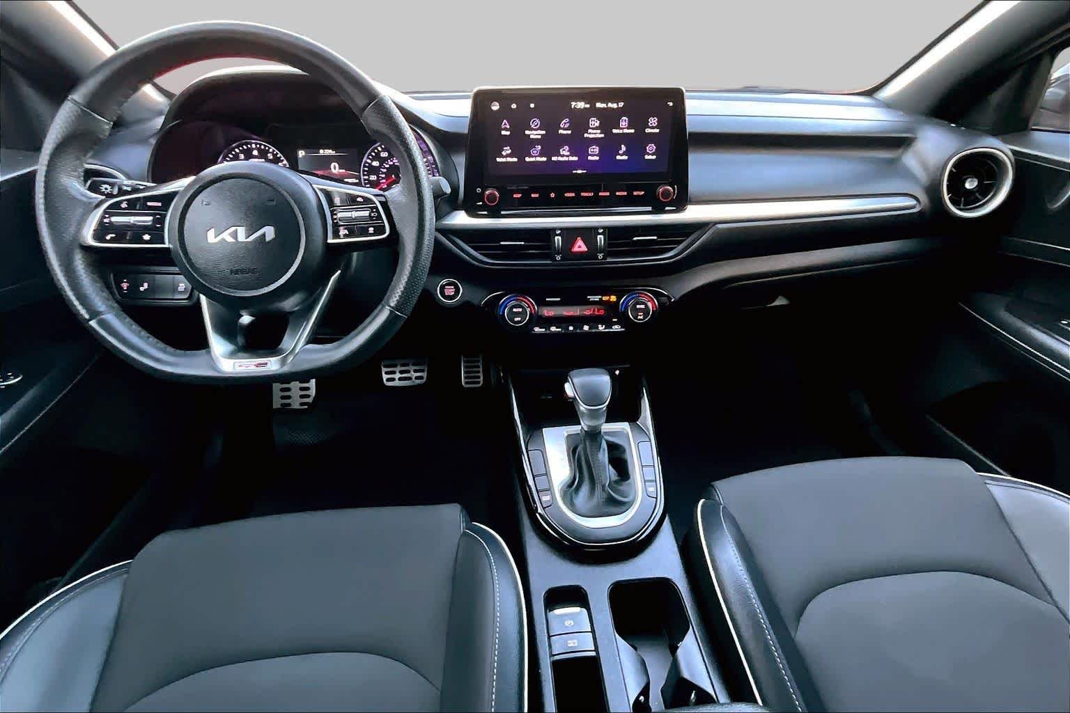 Used 2024 Gravity Gray Kia GT-Line image 15