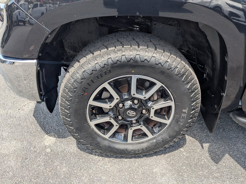 Used 2016  Toyota SR5 image 10
