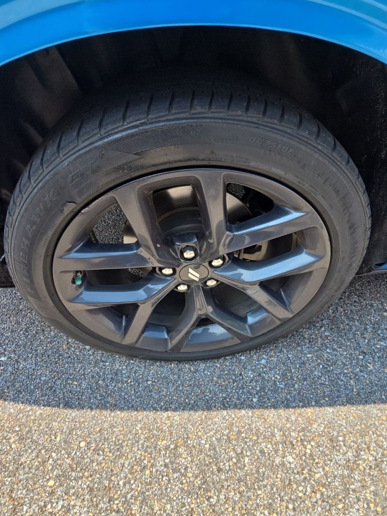 Used 2023 Blue Dodge SXT image 9