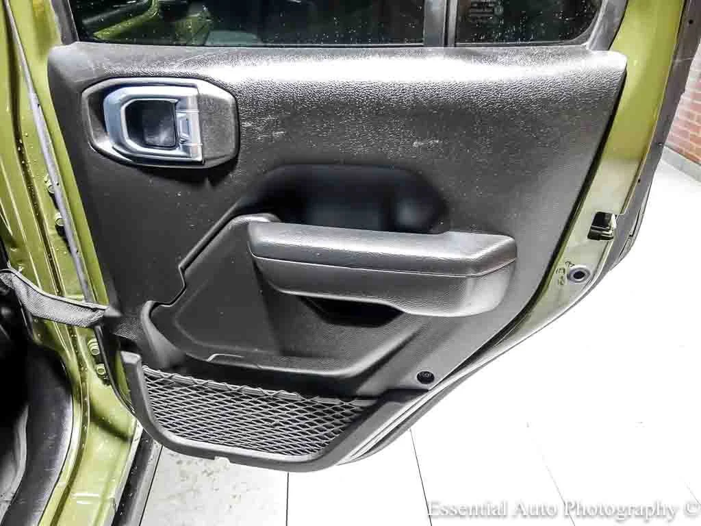 Used 2023 Green Jeep 4x4 image 30