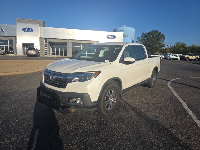 Used 2017 White Honda RTS image 7