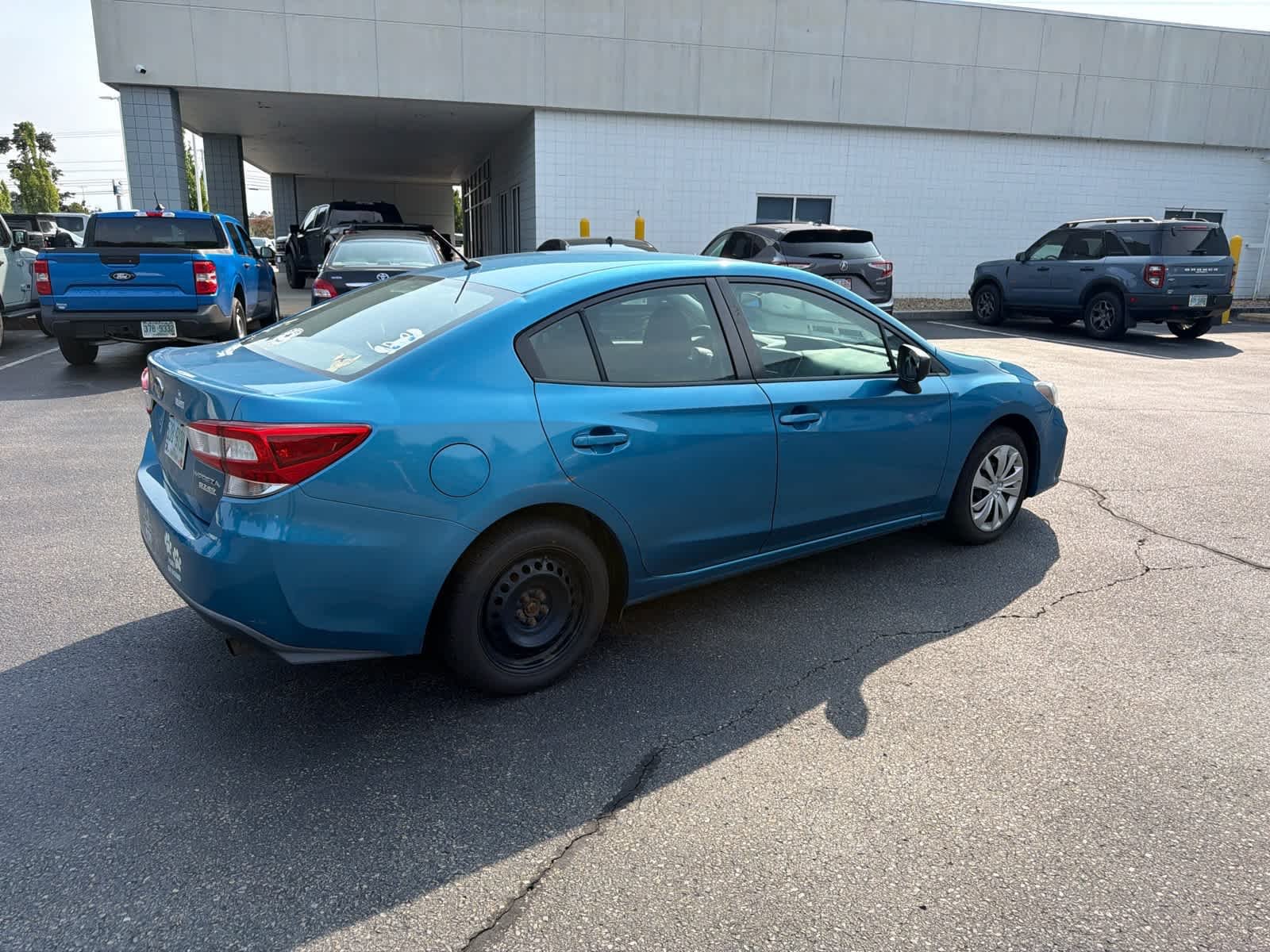 Used 2017 Island Blue Pearl Subaru  image 4