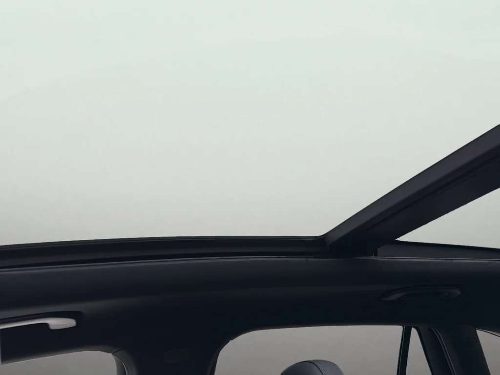 New 2026 Verde Silver Metallic Mercedes-Benz GLC 300 image 18
